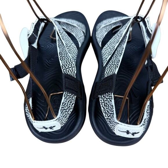 Chaco Z/Volv Womens Black White Toe Ring Sporty Sandals Hiking Caming Shoes sz 7 - Picture 10 of 16